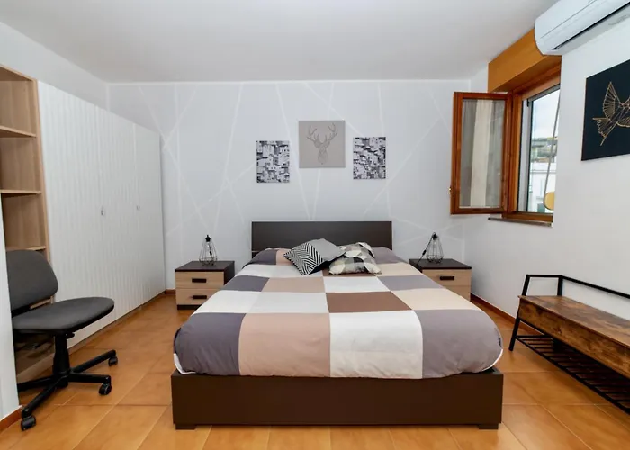 Robertone Guest House 14